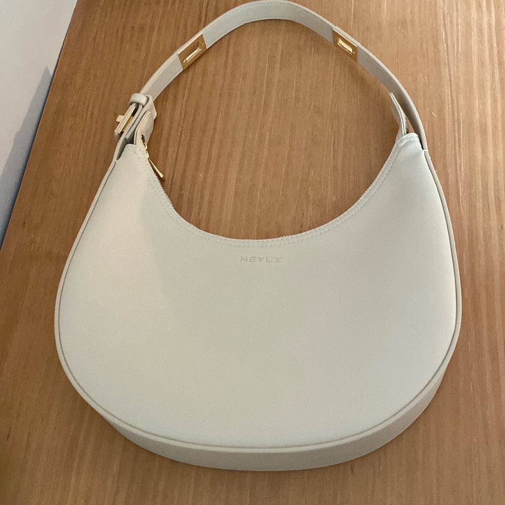Amazon NWOT Beige Purse
